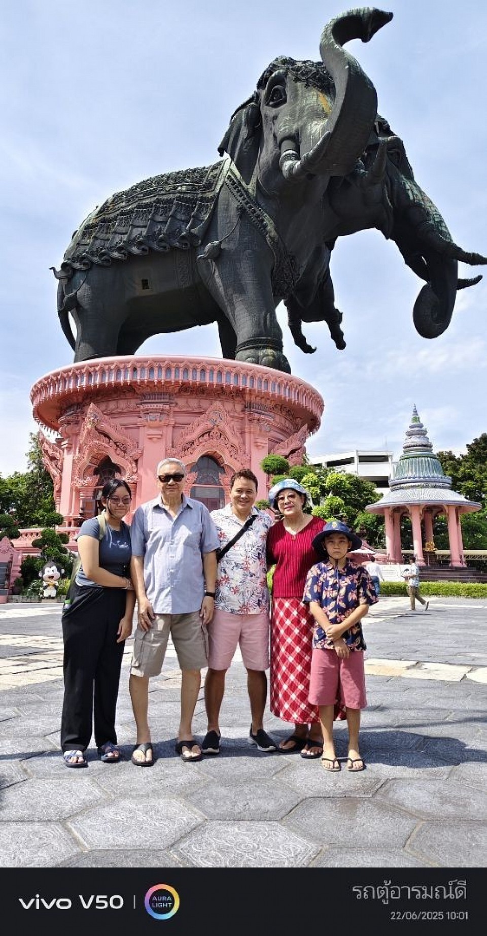 เช่ารถตู้ไปไหว้พระ